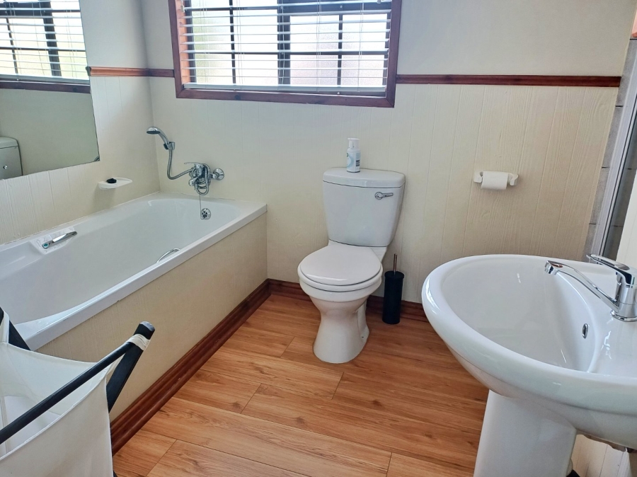 3 Bedroom Property for Sale in Reebok Western Cape